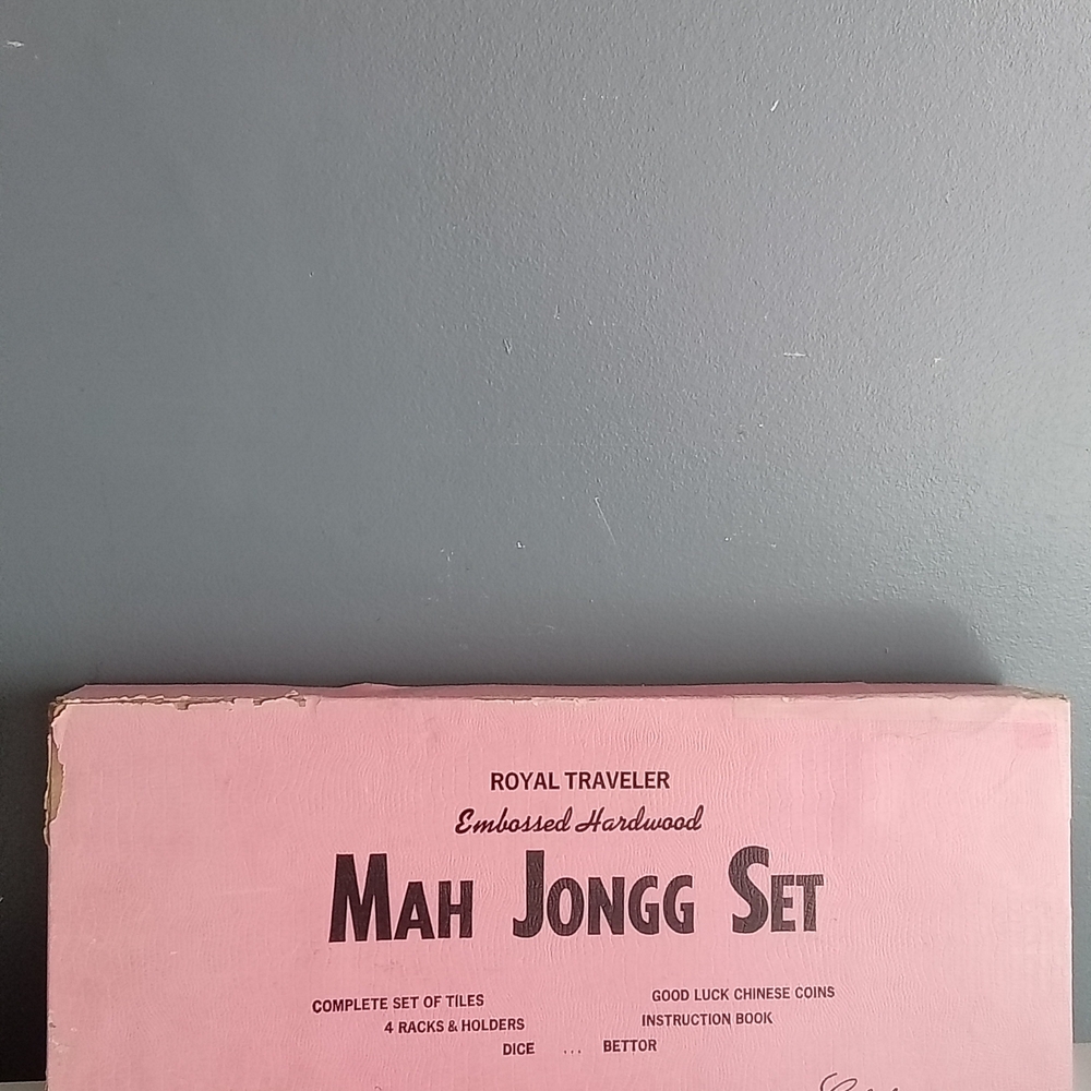 Vintage‎ Royal Traveler Embossed Hardwood Mah Jongg Set with Racks and Case